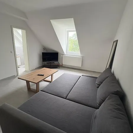 Zentral Gelegene Und Frisch Renovierte 아파트 *