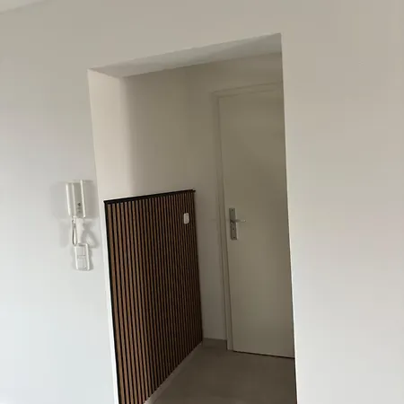Zentral Gelegene Und Frisch Renovierte 아파트